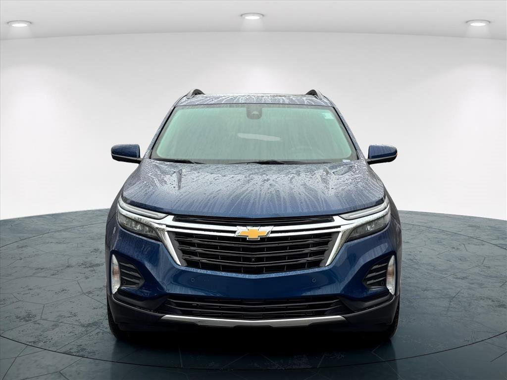 2022 Chevrolet Equinox LT photo 2