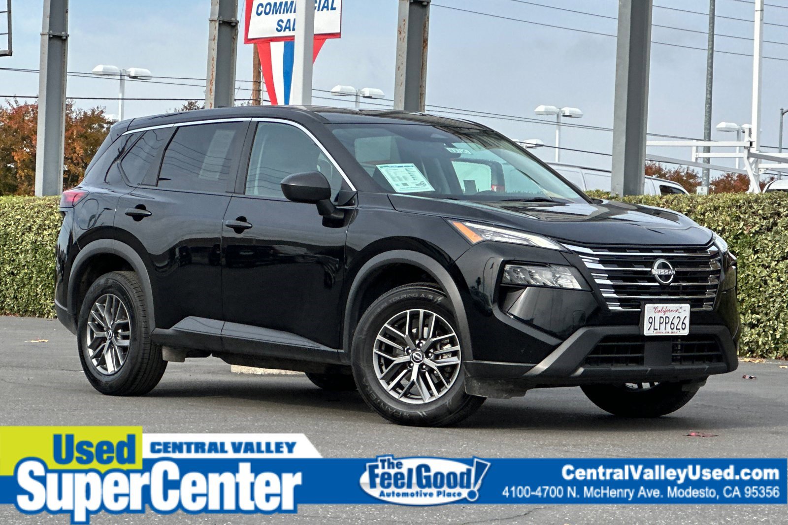 2024 Nissan Rogue S's photo