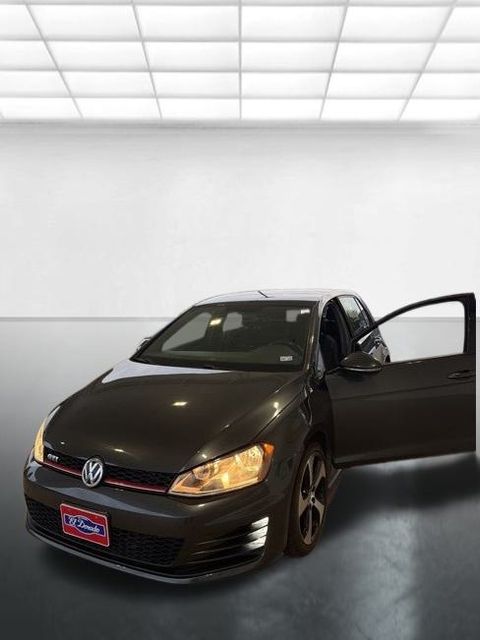 2017 Volkswagen Golf GTI Sport SE Autobahn photo 2