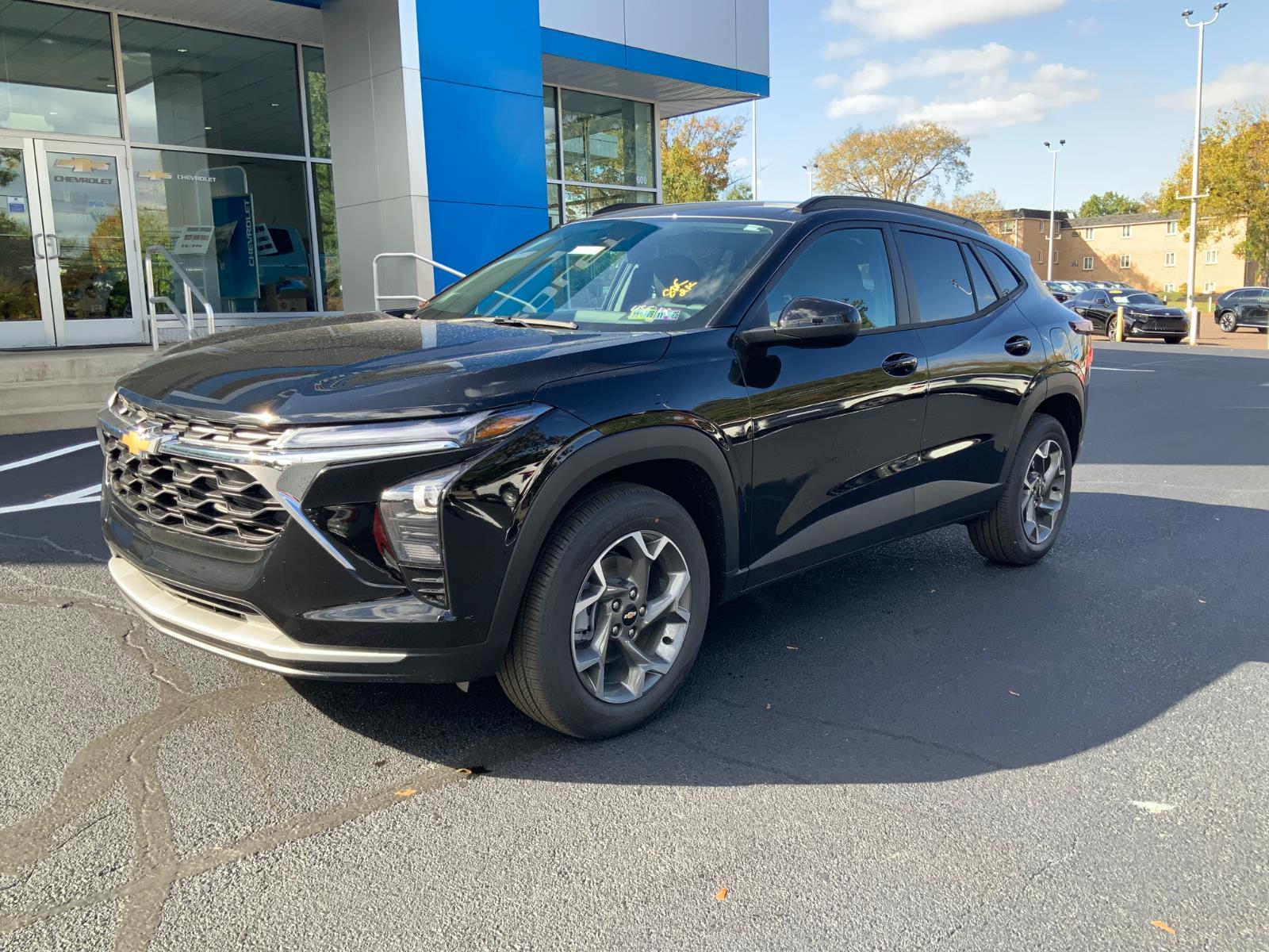 2026 Chevrolet Trax LT photo 3