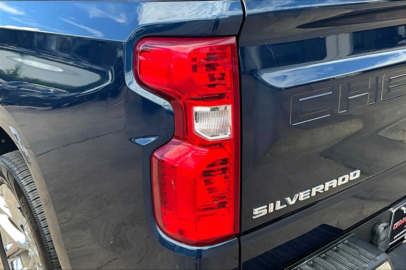 2020 Chevrolet Silverado 1500 LT photo 28
