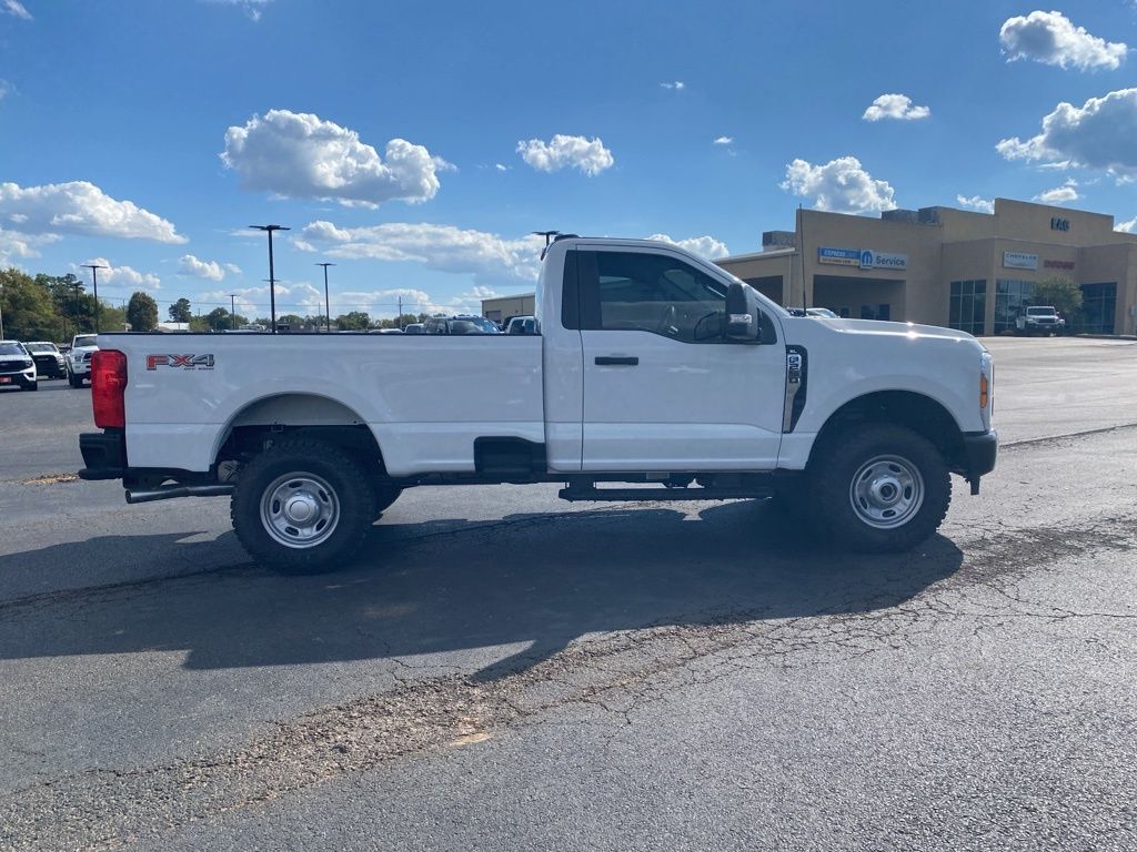 2025 Ford F-250 XL photo 8