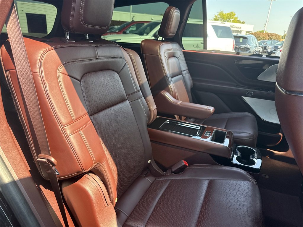2022 Lincoln Aviator Black Label photo 31