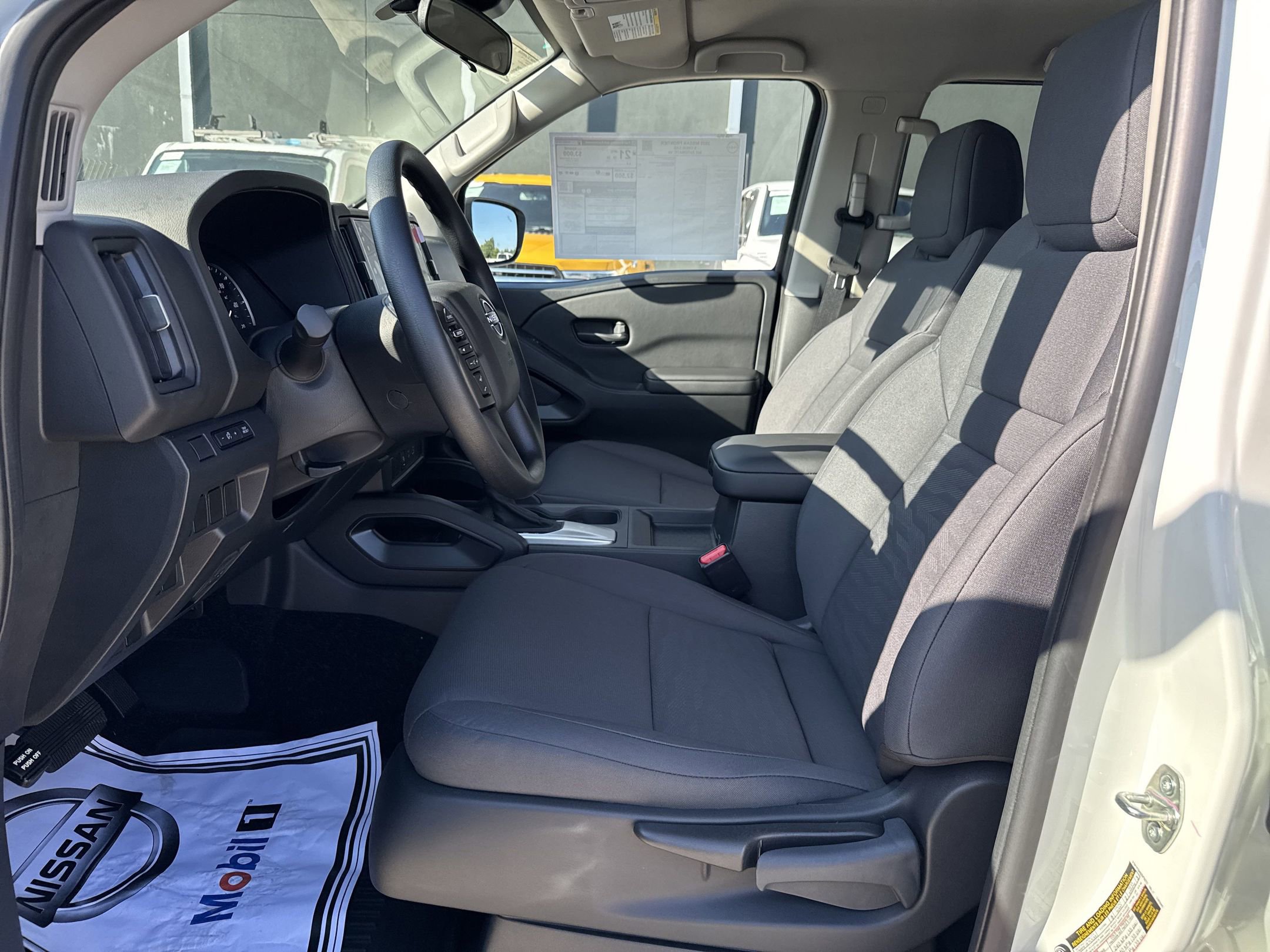 2025 Nissan Frontier S photo 4