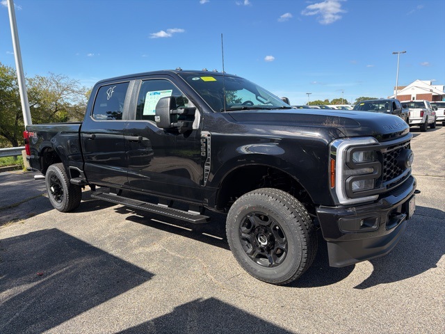 2026 Ford F-350 Super Duty XL's photo