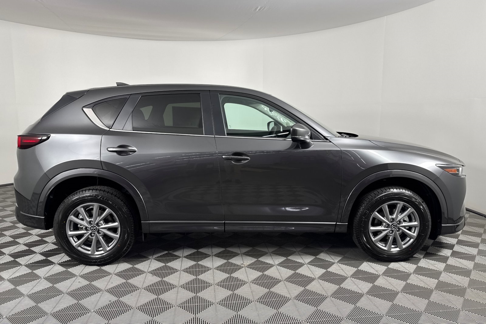 2025 Mazda CX-5 2.5 Select photo 3
