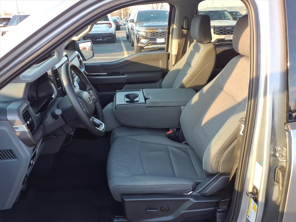 2025 FORD F-150 - Image 24