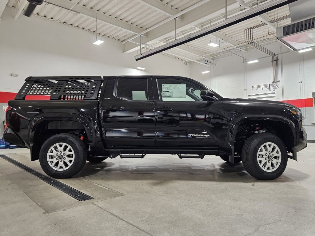 2025 Toyota Tacoma SR5 photo 12