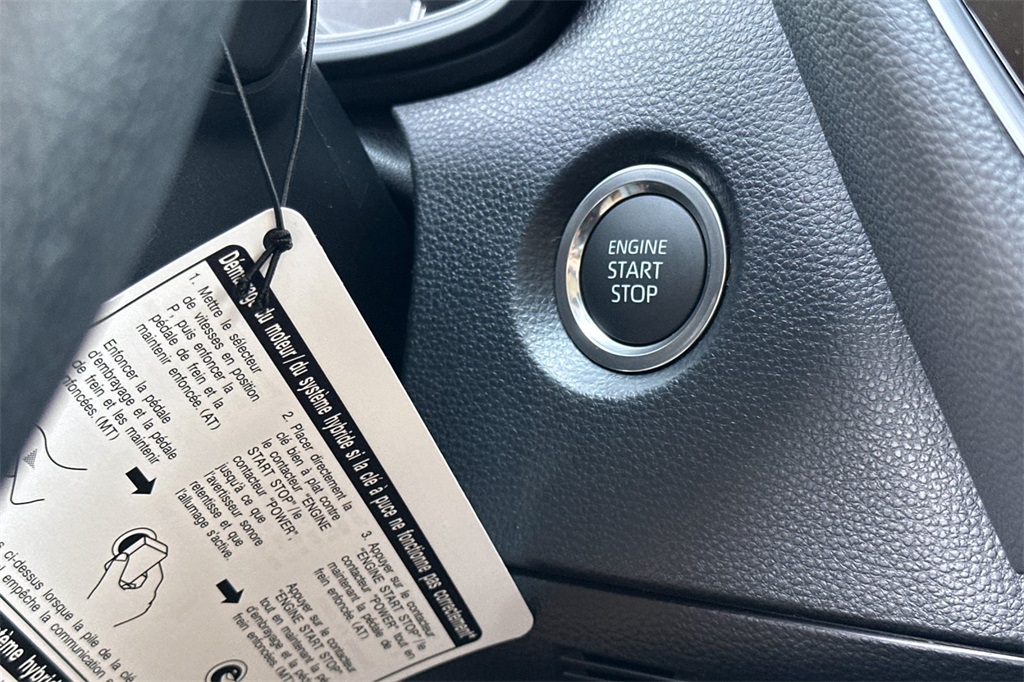 2025 Toyota Corolla LE photo 21