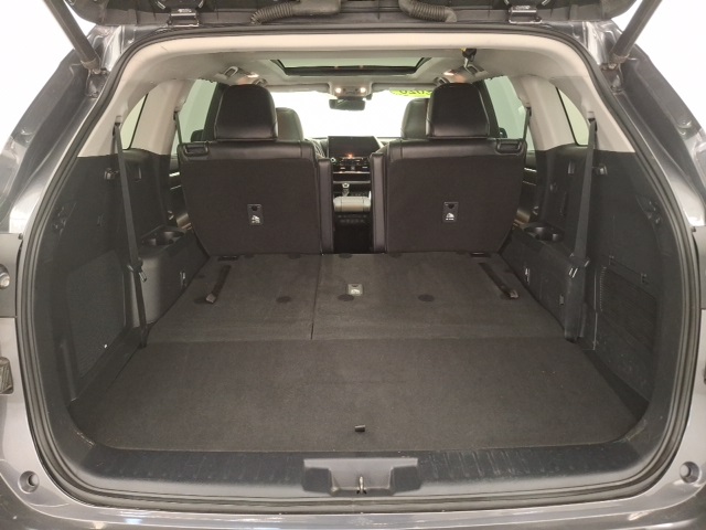 2020 Toyota Highlander Platinum photo 32