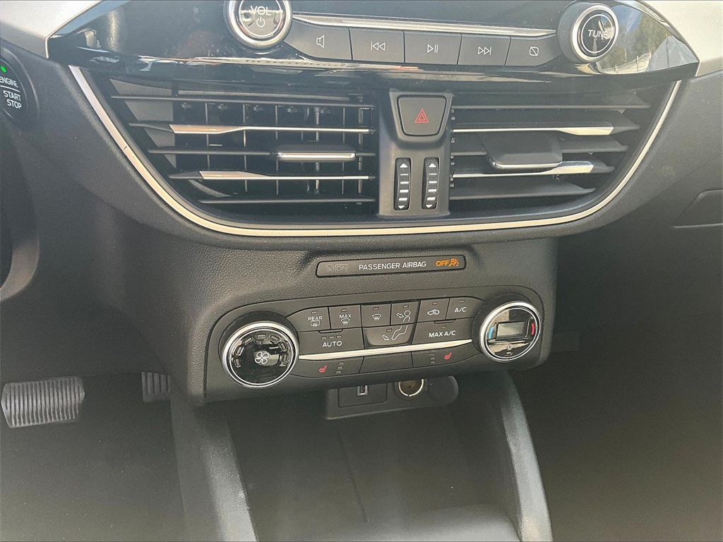 2020 Ford Escape SE photo 24