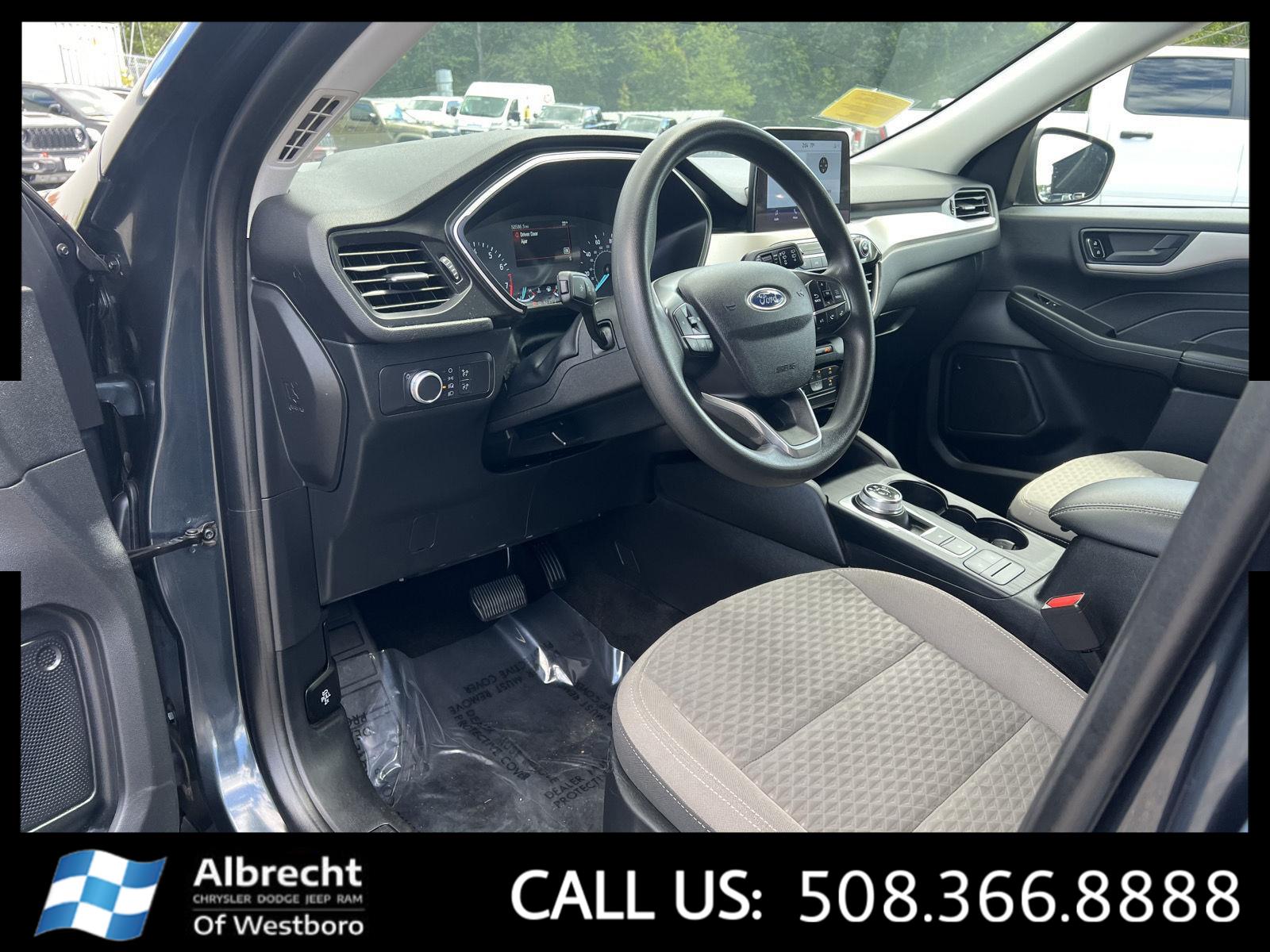 2022 Ford Escape SE photo 9