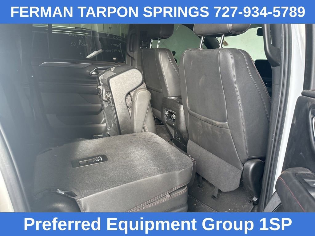 2022 Chevrolet Suburban RST photo 3