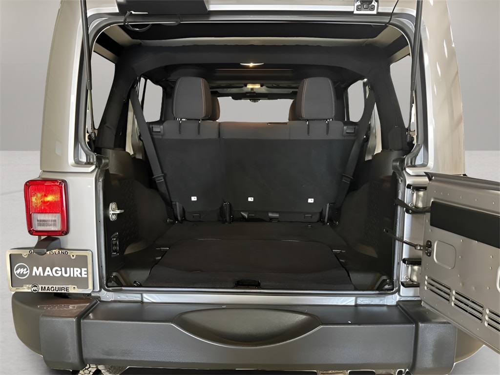 2017 Jeep Wrangler Unlimited Rubicon photo 21