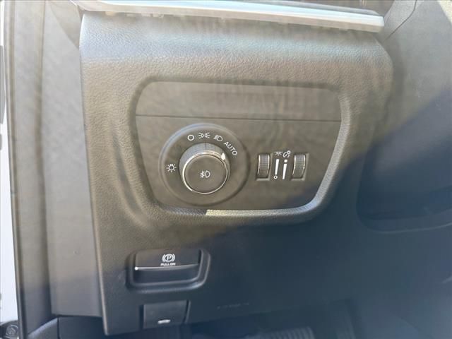 2025 Jeep Grand Cherokee Limited photo 11