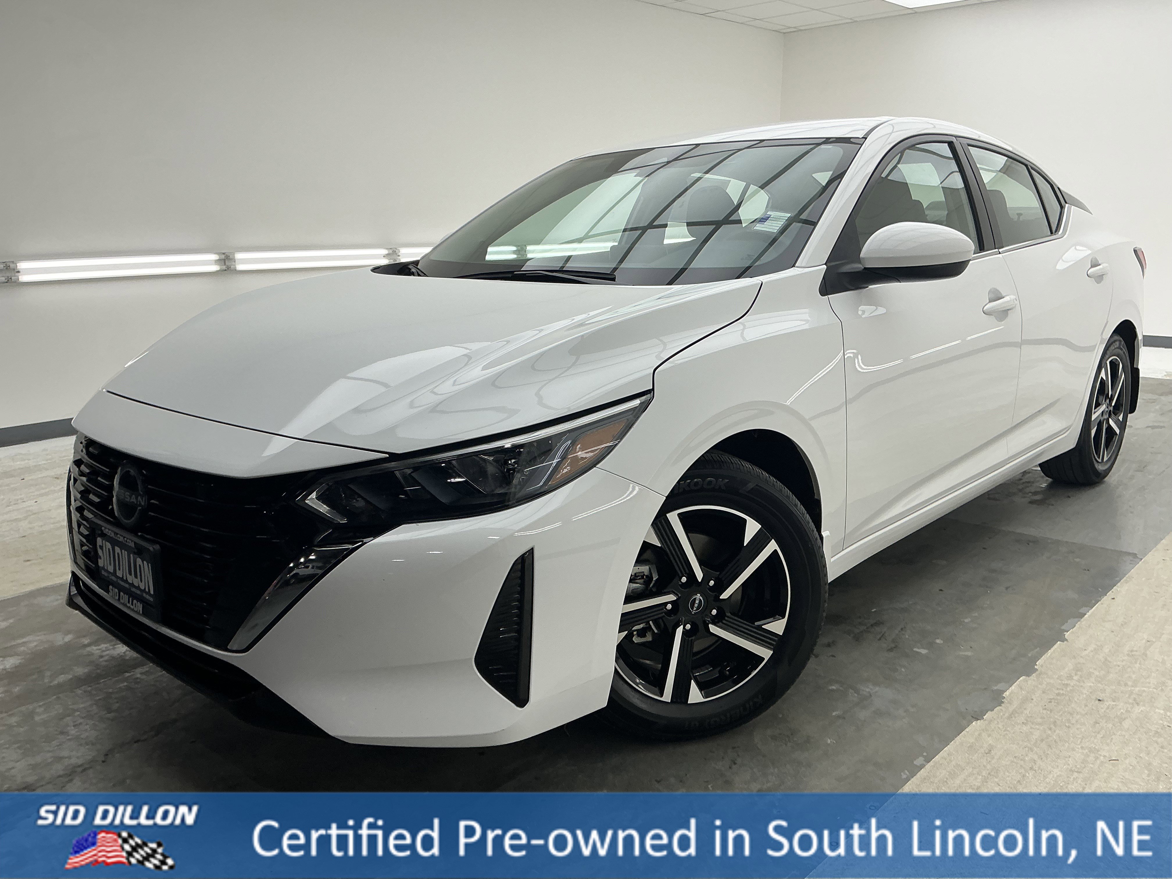 2024 Nissan Sentra SV's photo