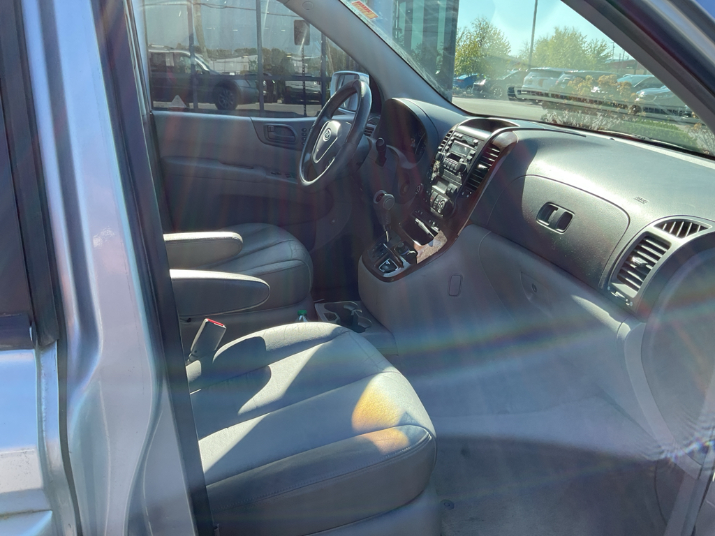 2007 Kia Sedona EX photo 9