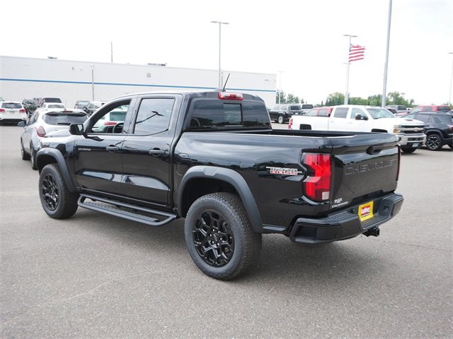 2026 Chevrolet Colorado Trail Boss photo 2