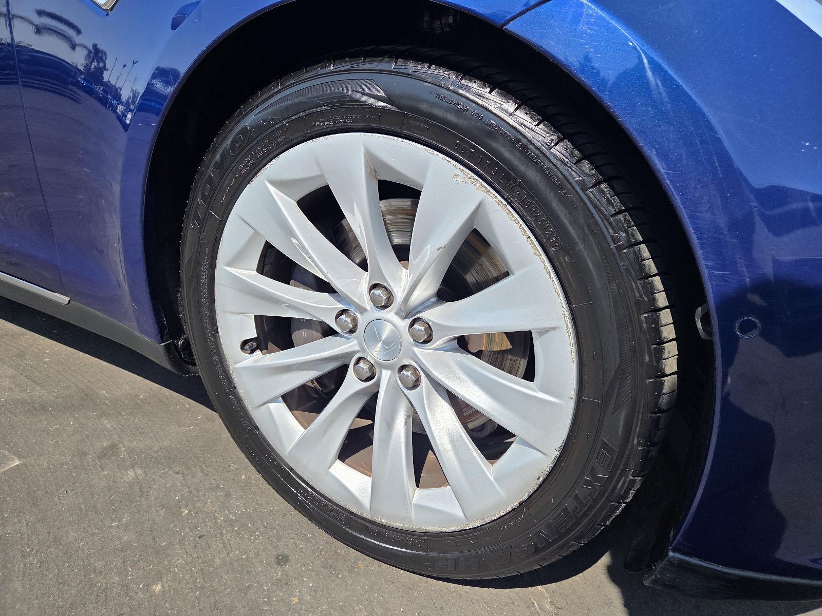 2016 Tesla Model S 70D photo 15