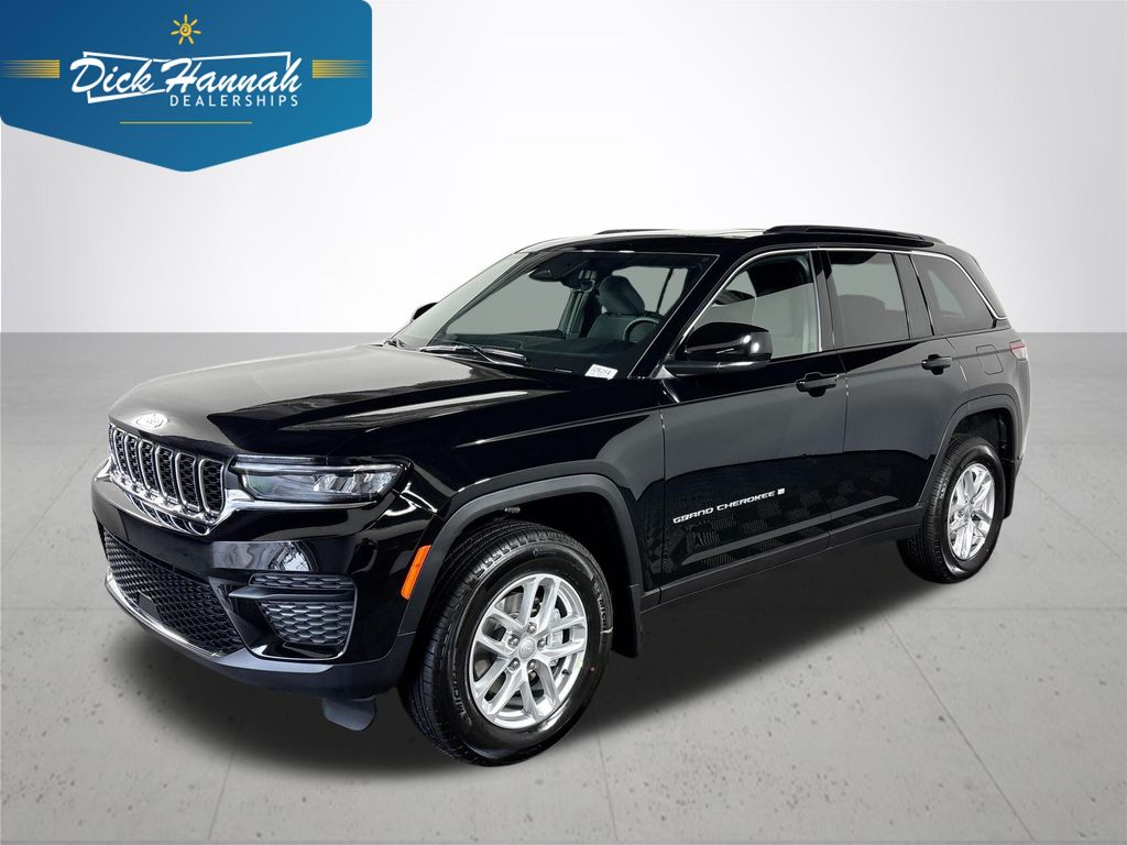 2025 Jeep Grand Cherokee Laredo's photo