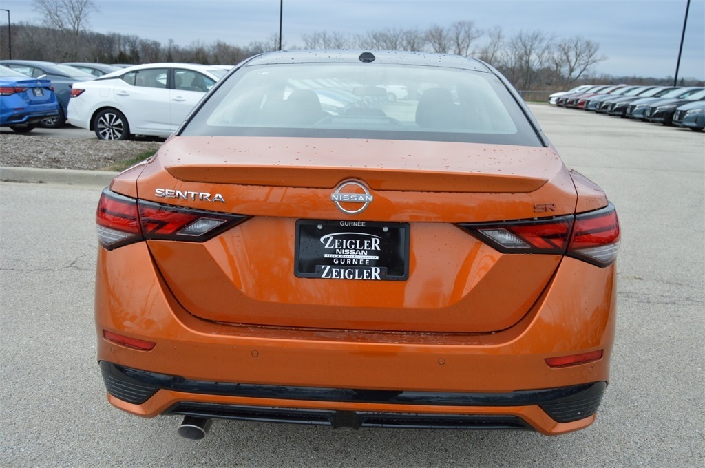 2025 Nissan Sentra SR photo 8
