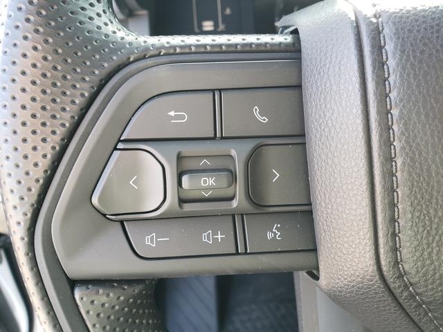 2025 Toyota Tacoma SR5 4x4 Double Cab photo 16