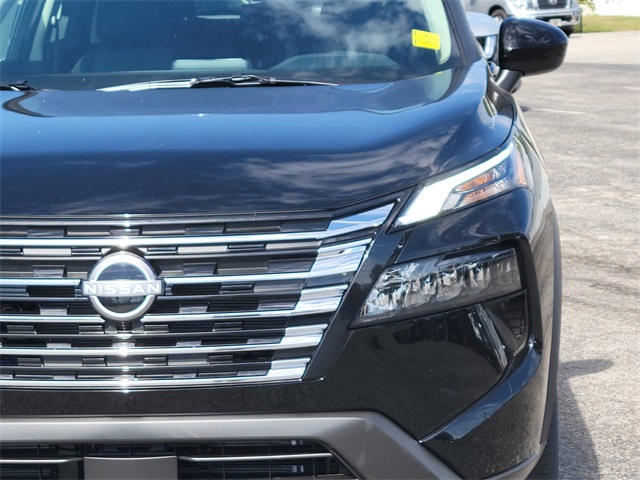 2026 Nissan Rogue SV photo 7