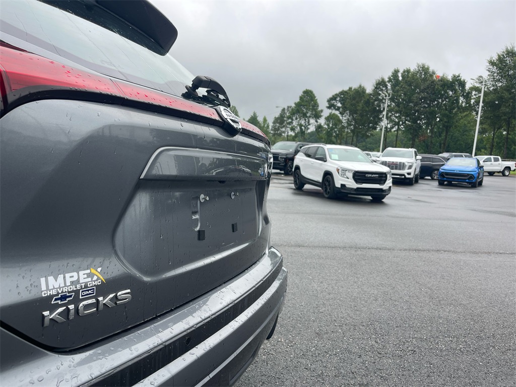 2021 Nissan Kicks S photo 27