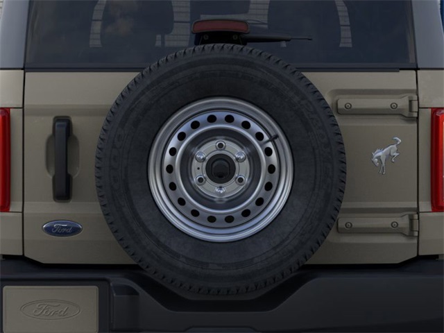 2025 Ford Bronco Base photo 20