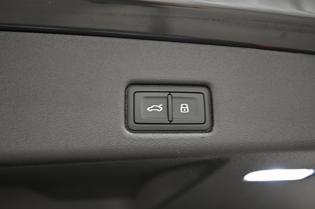 2025 Audi Q5 2.0T Premium Plus photo 18