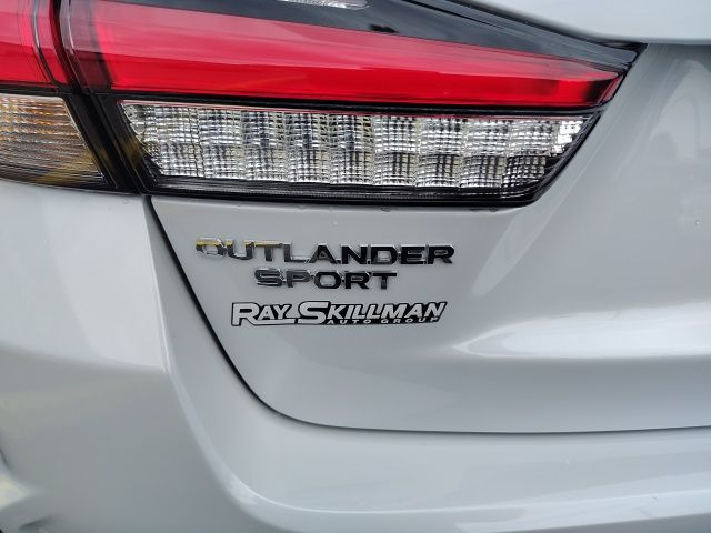 2025 Mitsubishi Outlander Sport ES photo 22