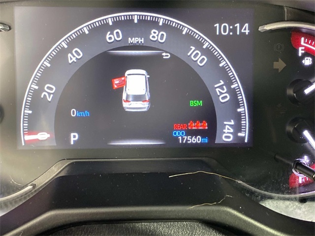 2023 Toyota RAV4 XLE photo 14