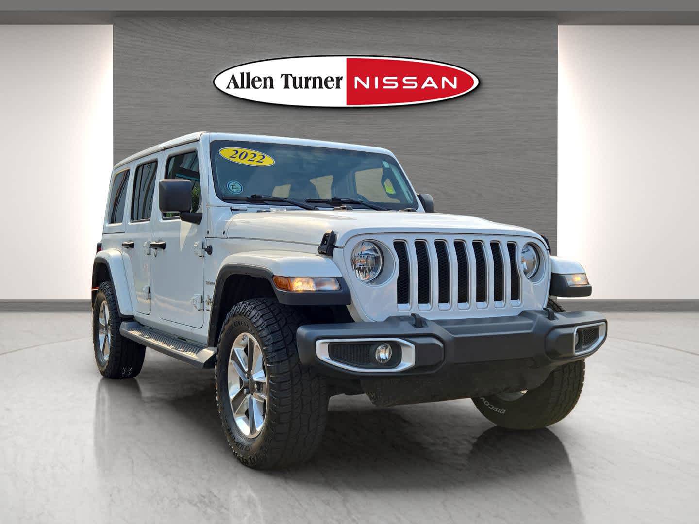2022 Jeep Wrangler Unlimited Sahara photo 2