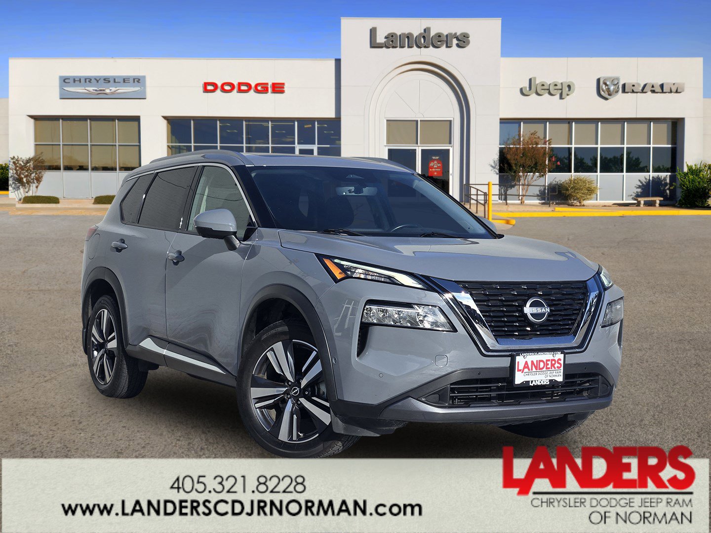 2023 Nissan Rogue SL's photo