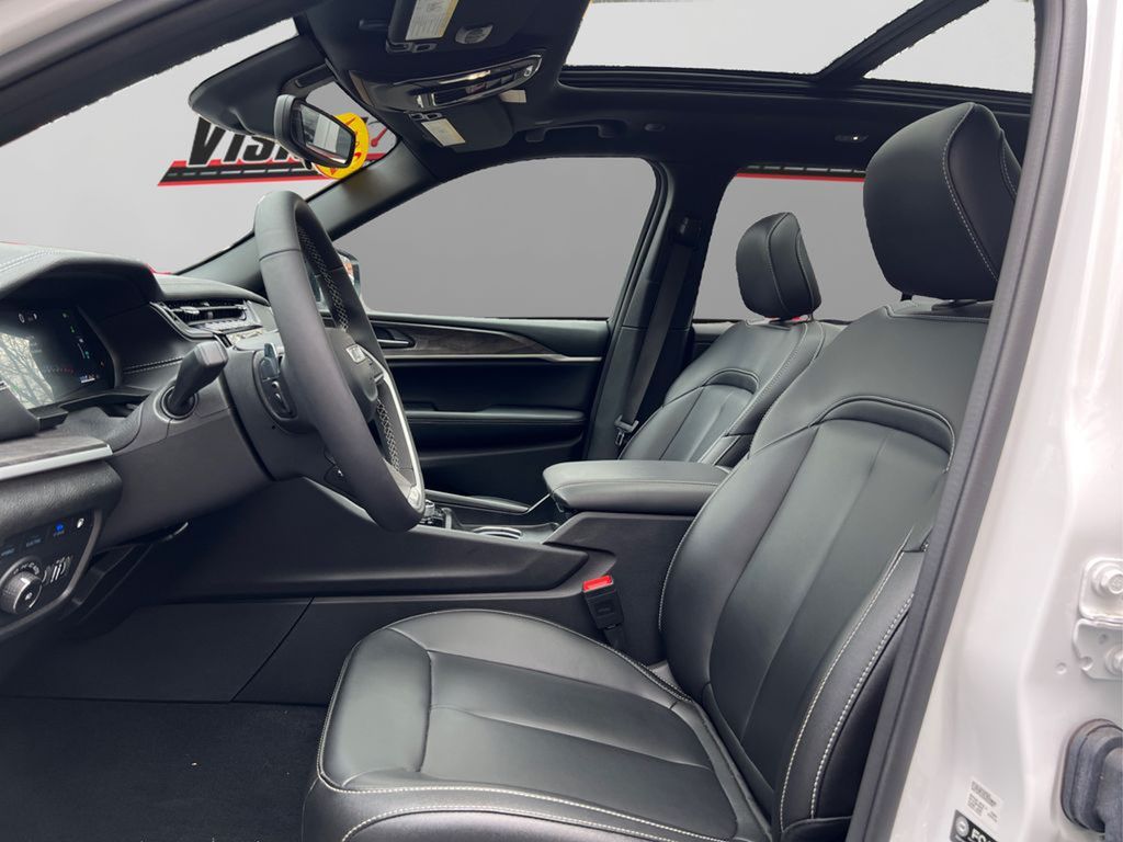 2024 Jeep Cherokee 4xe Base photo 9