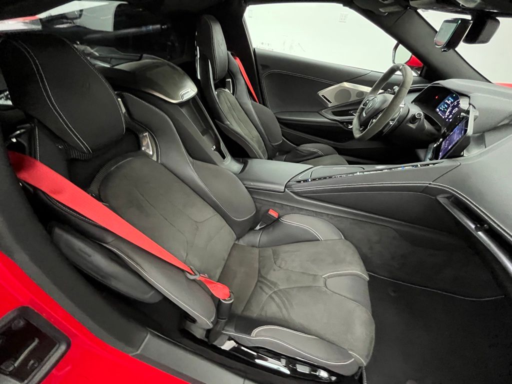 2020 Chevrolet Corvette Stingray 2LT photo 27