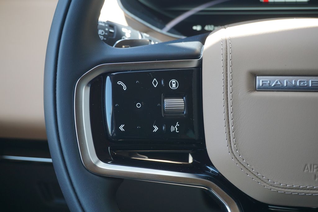 2025 Land Rover Range Rover Sport SE photo 12