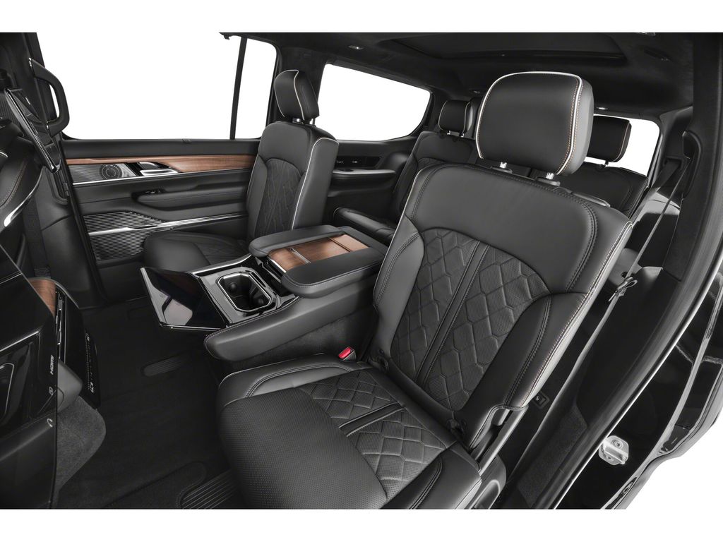2025 Jeep Grand Wagoneer III Obsidian photo 11