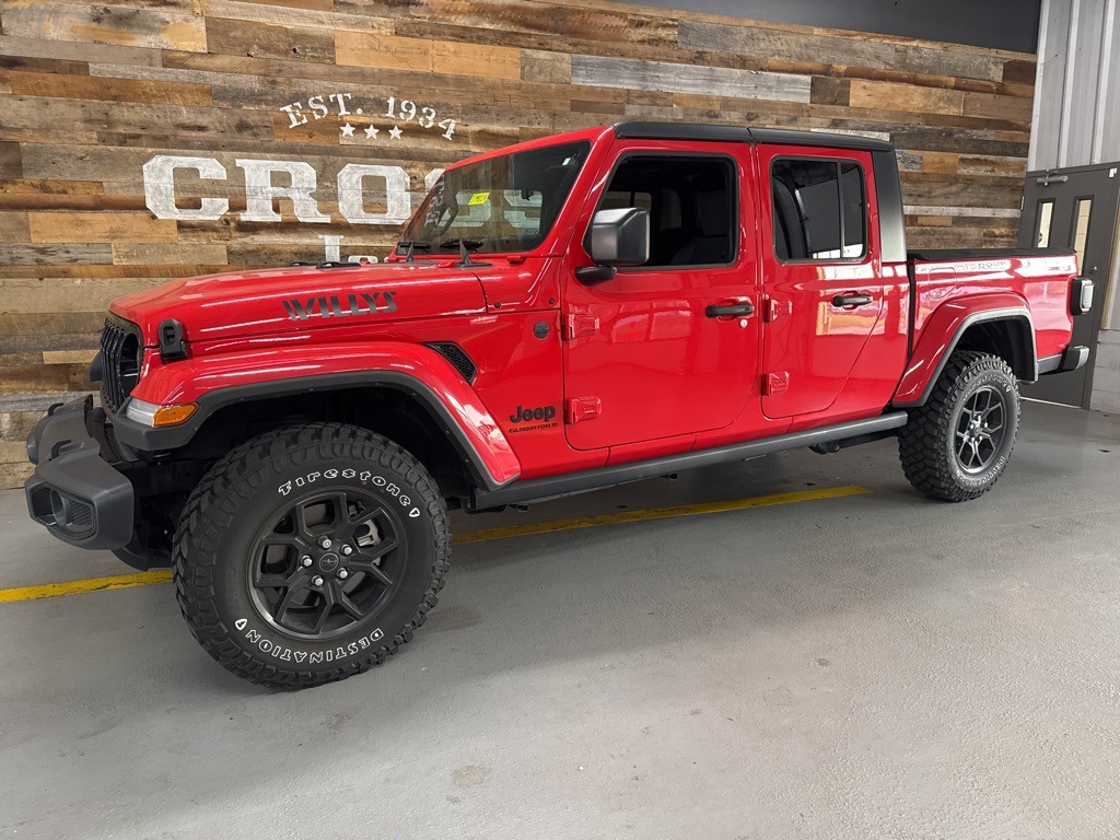 2024 Jeep Gladiator Willys photo 3