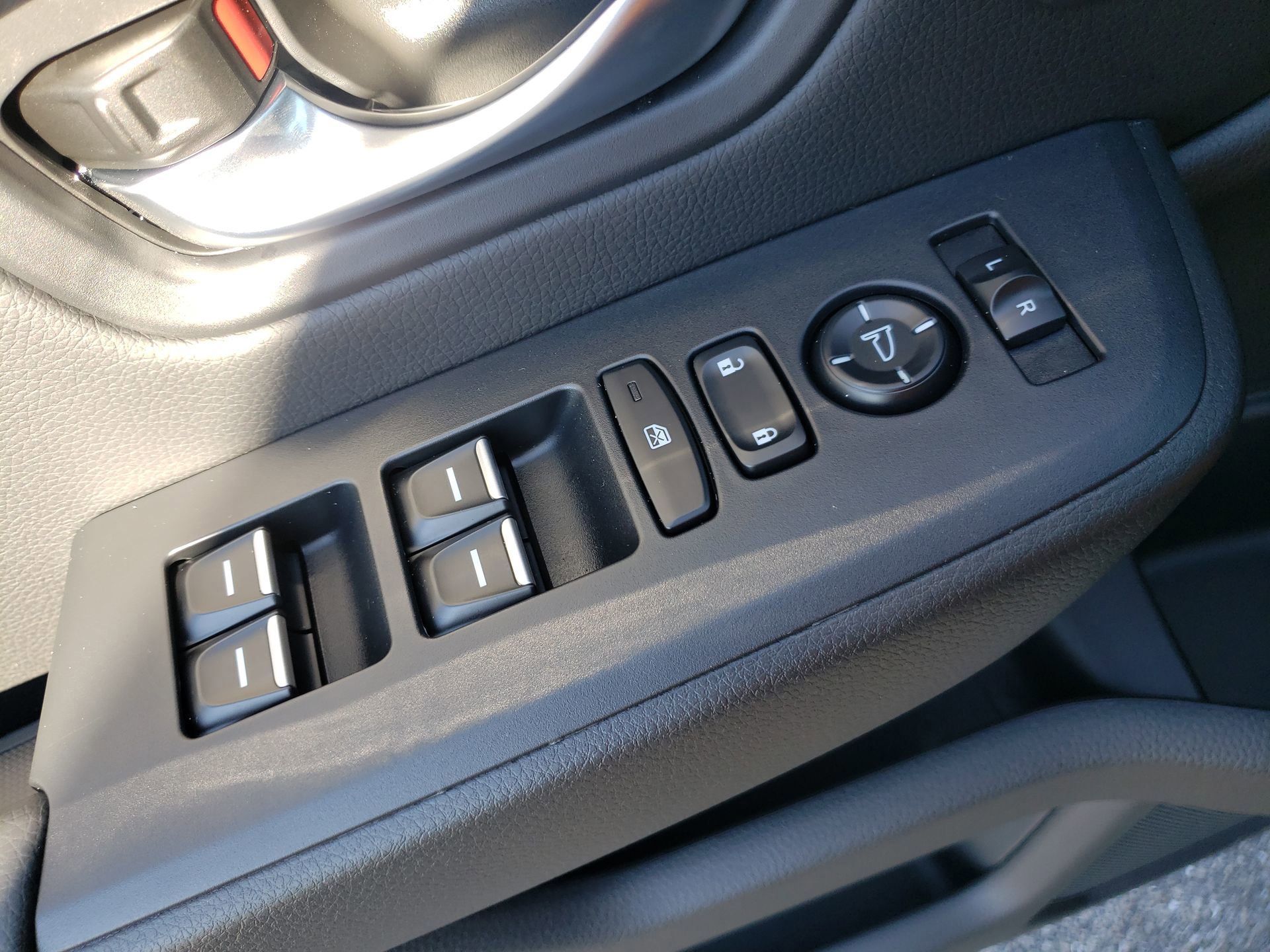 2025 Honda Pilot EX-L photo 16