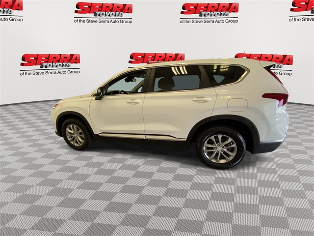 2020 Hyundai Santa Fe SE photo 4