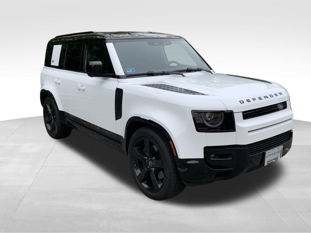 2024 Land Rover Defender 110 X-Dynamic SE photo 3