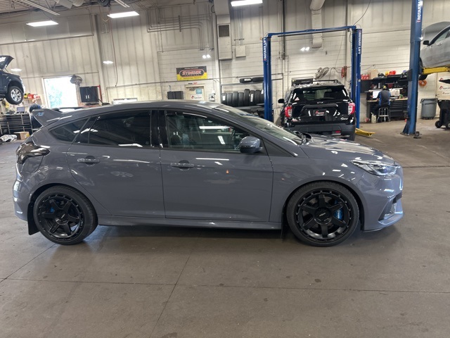 Used 2017 Ford Focus RS with VIN WF0DP3TH5H4120653 for sale in Apple Valley, Minnesota