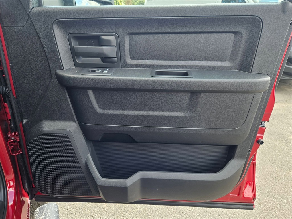 2025 Ram 2500 Tradesman photo 17
