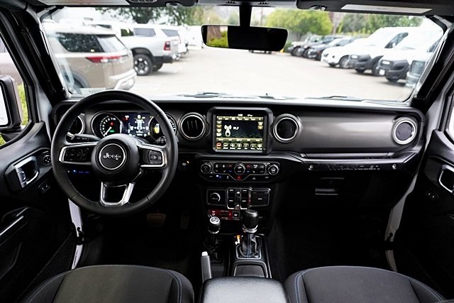 2023 Jeep Wrangler Rubicon 4xe photo 21