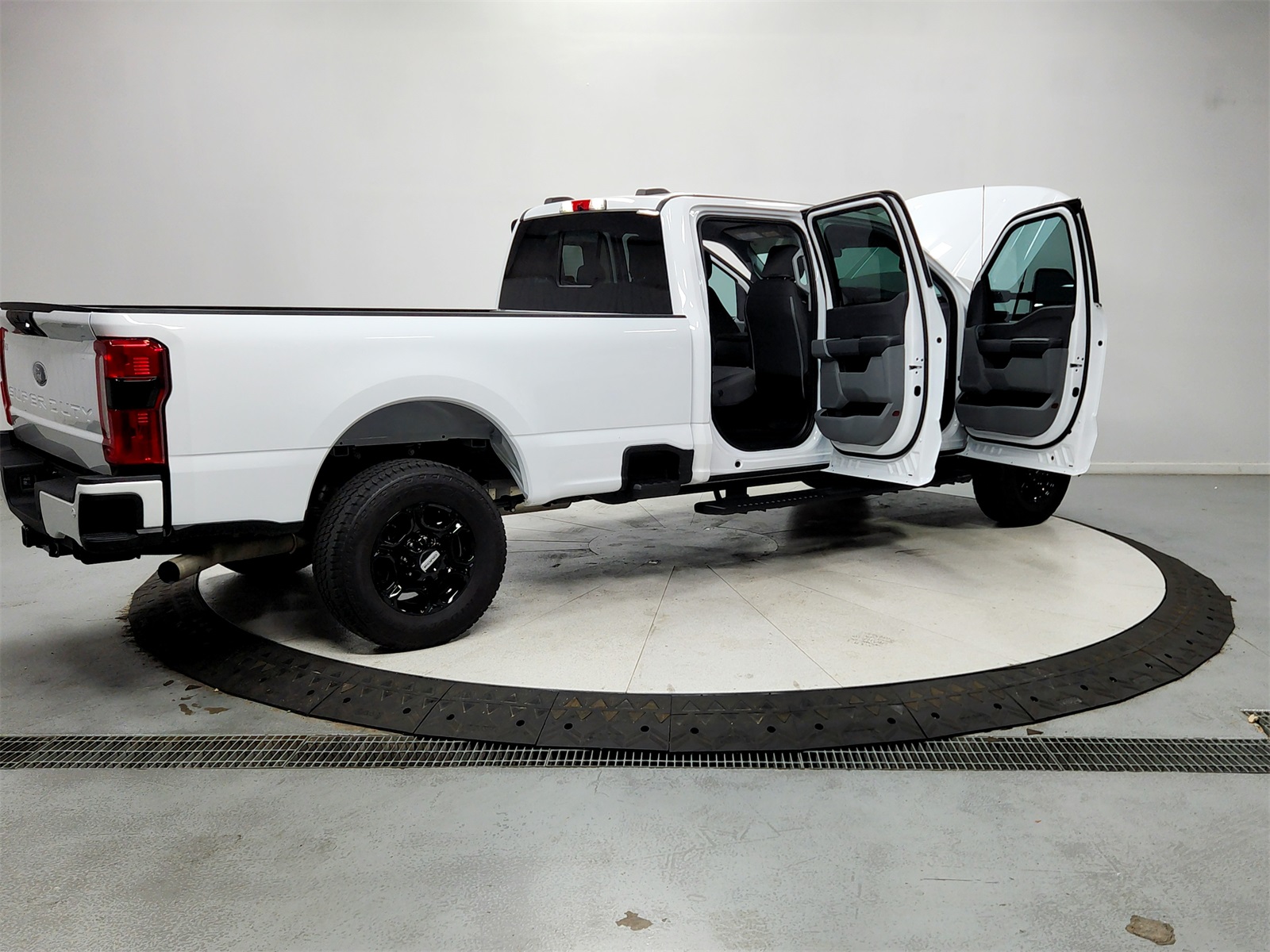 2024 Ford F-250 XL photo 13