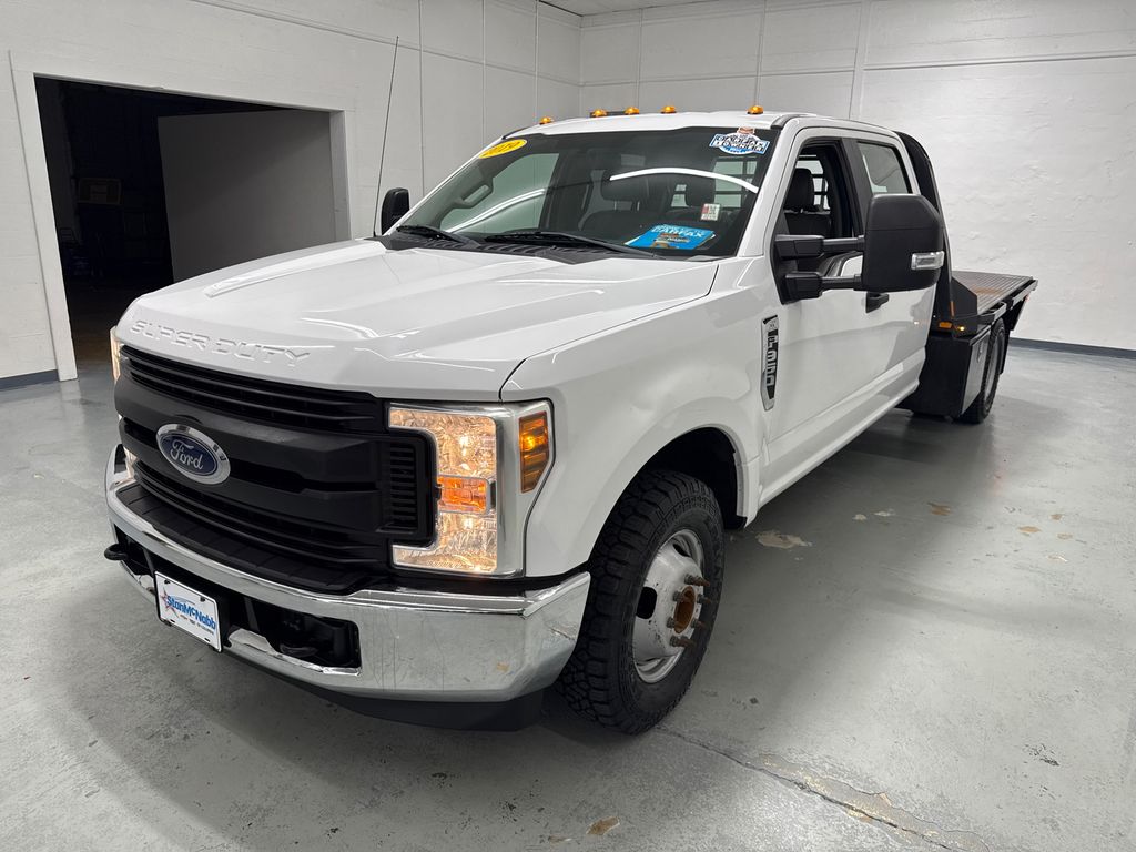 2019 Ford F-350 XL photo 3