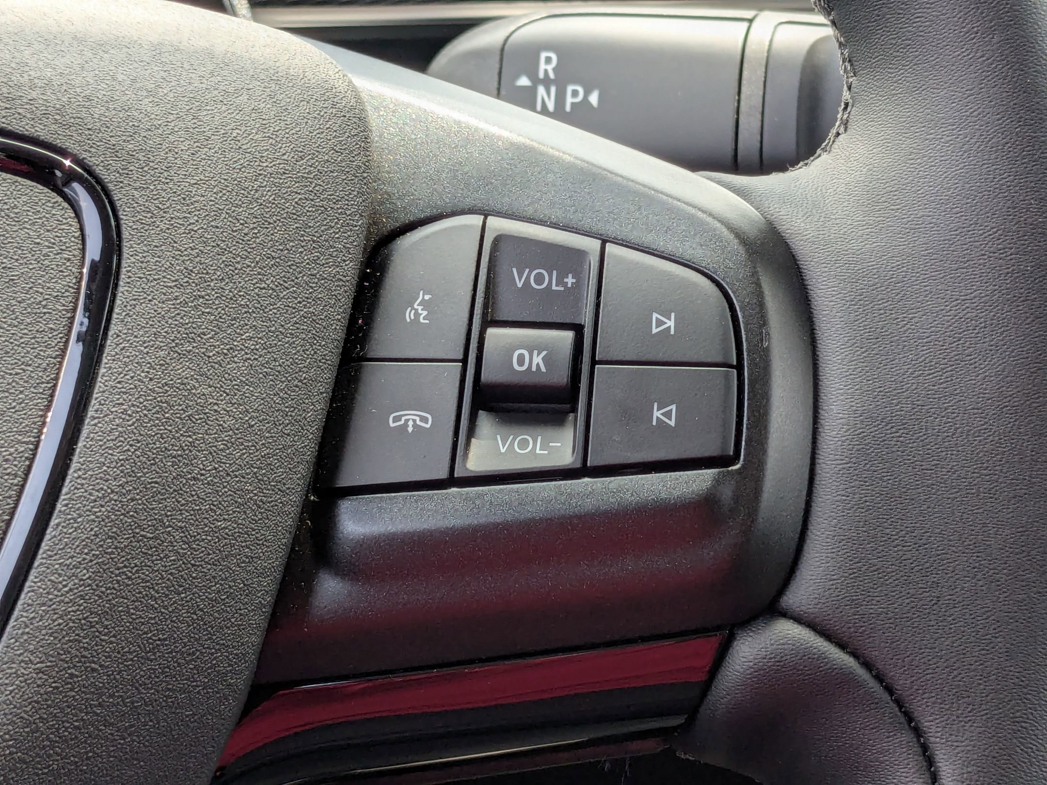 2025 Ford Mustang Mach-E Select photo 17