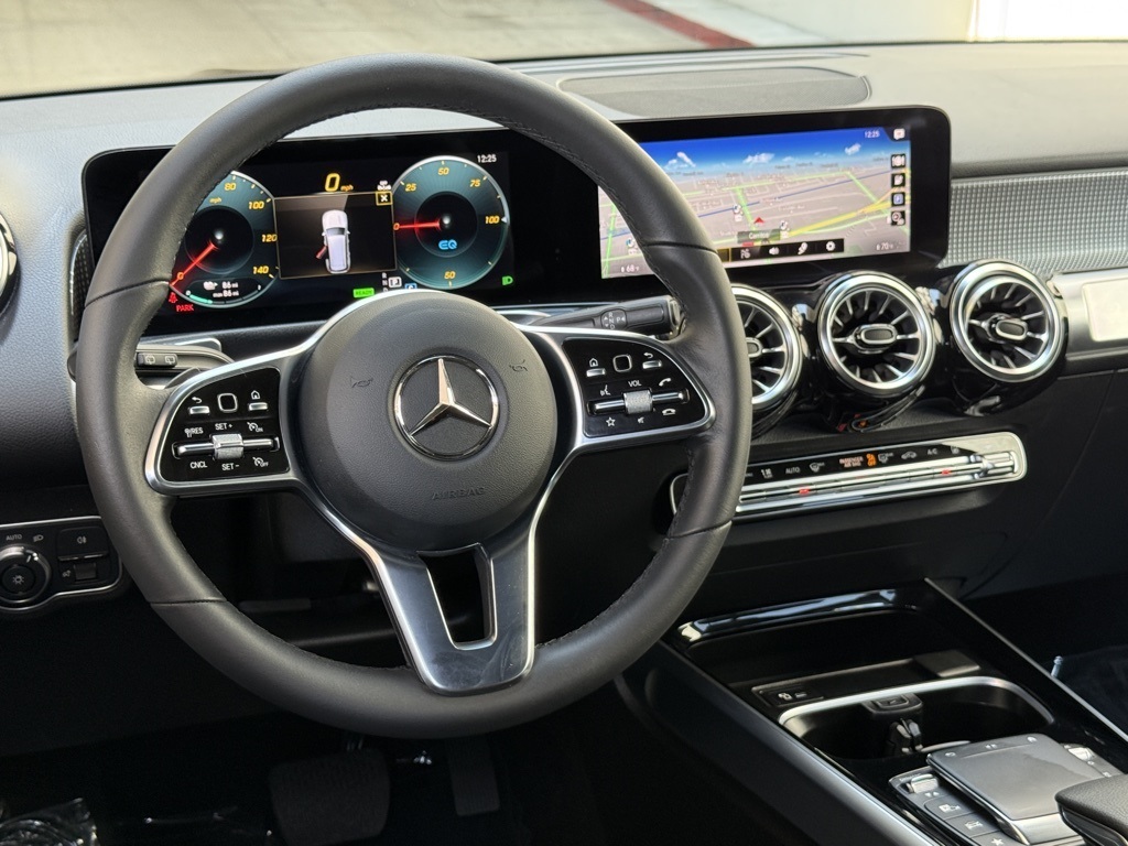 2023 Mercedes Benz EQB photo 25