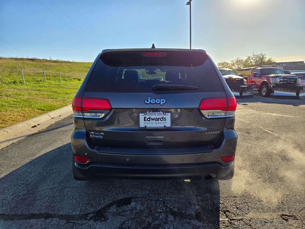 2018 Jeep Grand Cherokee Laredo photo 4